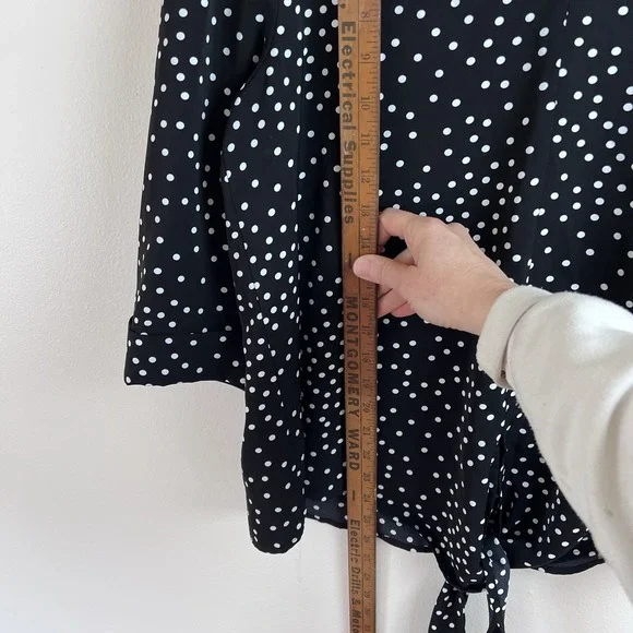 Black Women's Blouse Classy Polka Dot Shirt Dressy Work Flattering Size Large - Picture 13 of 16